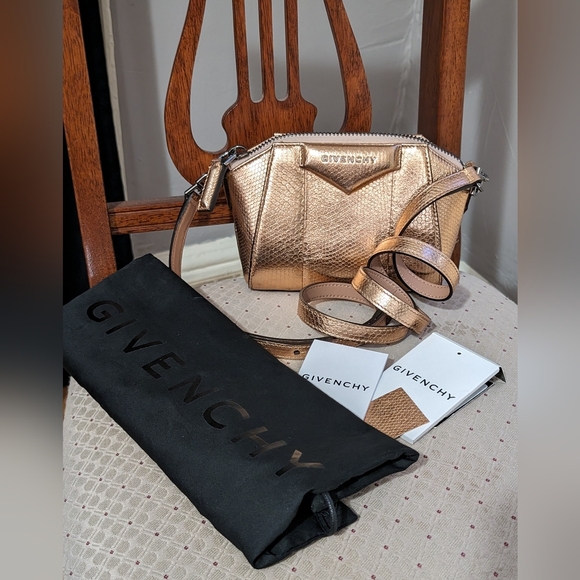 NWT Givenchy water snake embossed leather Nano Antigona, light pink metallic - Picture 10 of 11